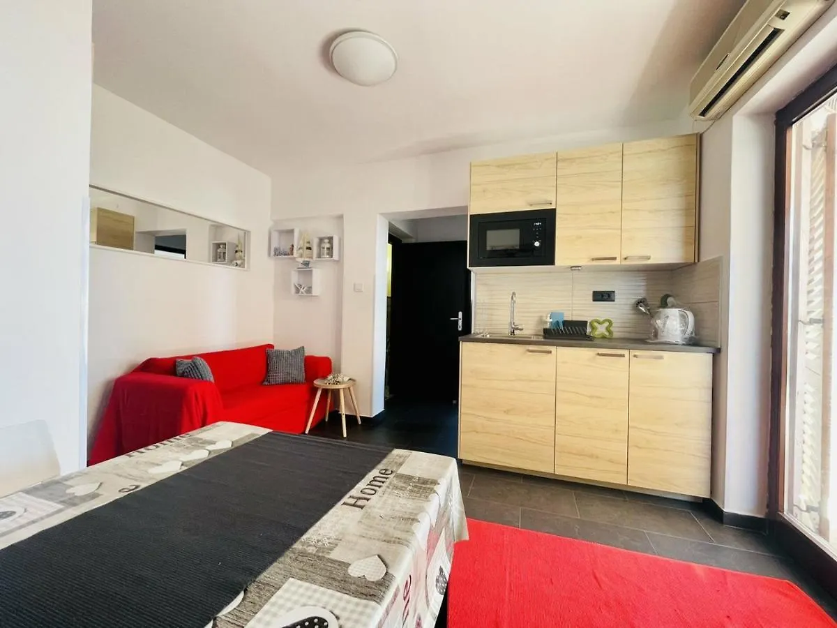 Vila Beleca Krk - Apartments Rest & Sea Krk Town