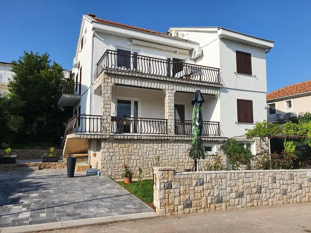 Vila Beleca Krk - Apartments Rest & Sea Krk Town