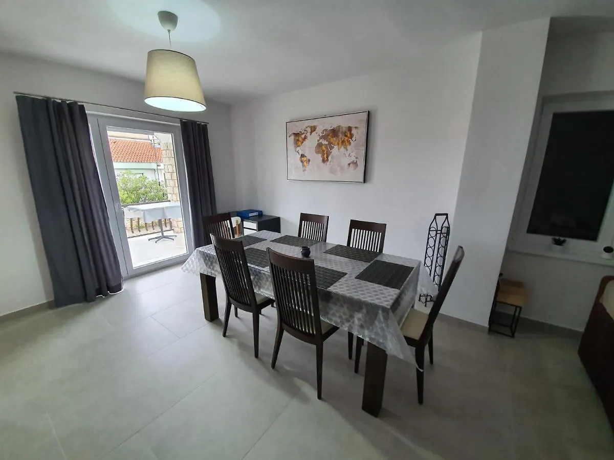 Vila Beleca Krk - Apartments Rest & Sea Krk Town
