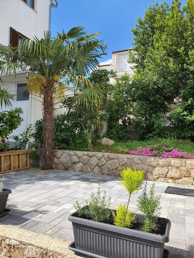 Vila Beleca Krk - Apartments Rest & Sea Krk Town