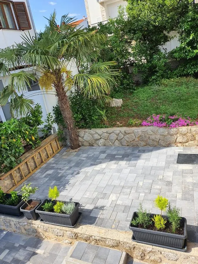 Vila Beleca Krk - Apartments Rest & Sea Krk Town