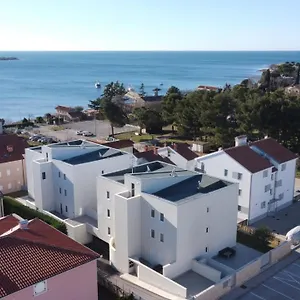 A&v , Novigrad Istria Horvátország