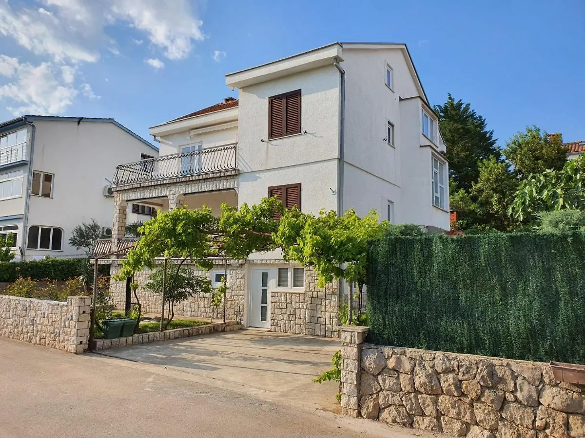 Vila Beleca Krk - Apartments Rest & Sea Krk Town 0*,